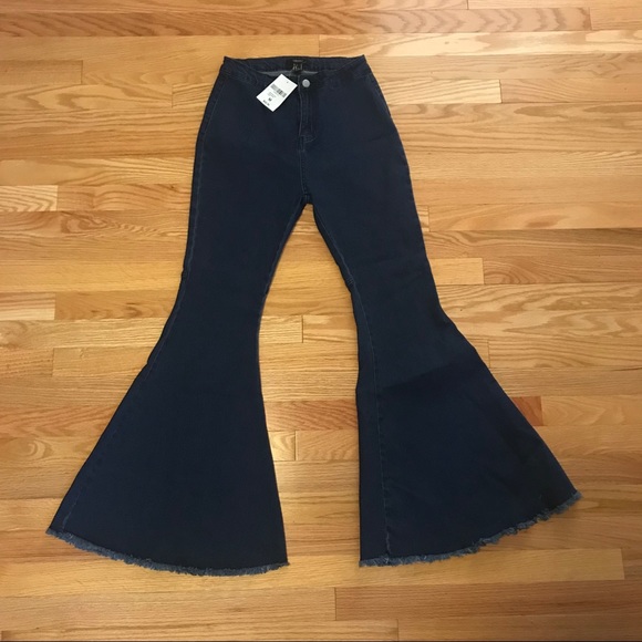 Forever 21  flare leg jeans - Picture 2 of 2